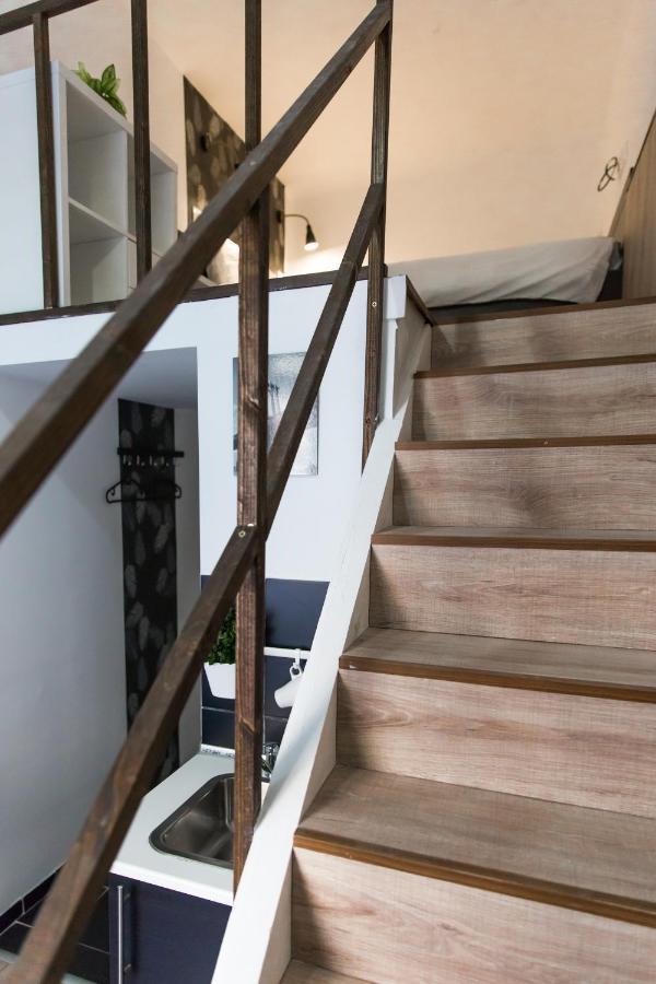 Modern Budget Lofts In The City Centre Budapest Exterior photo